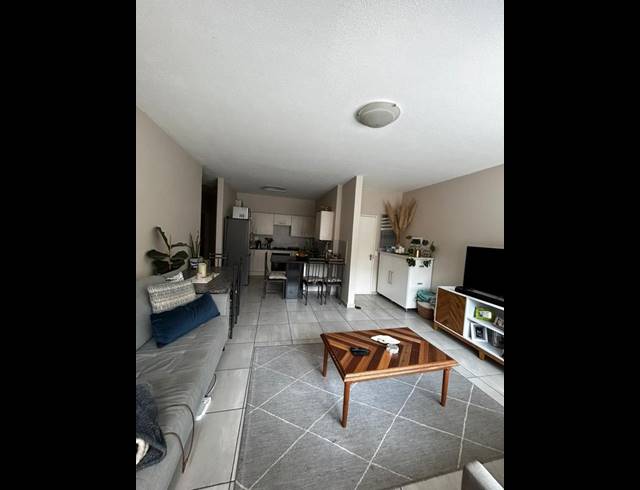 3 BEDROOM APARTMENT FOR SALE IN MENLO PARK